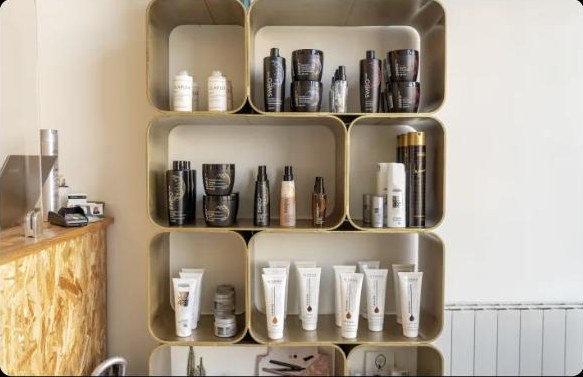 Étagère de produits professionnels